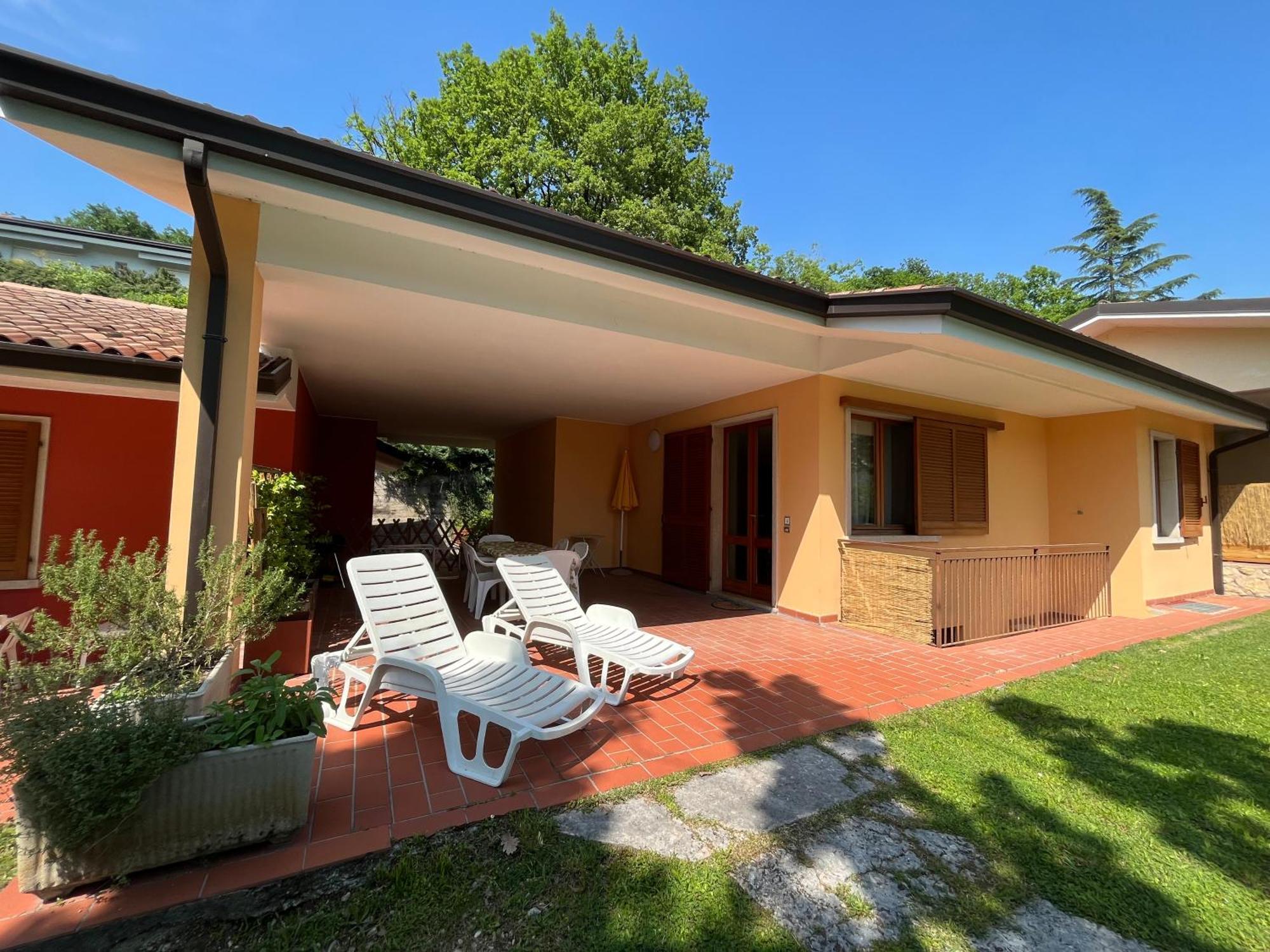 Residence Casa Adriana Costermano sul Garda Exterior foto