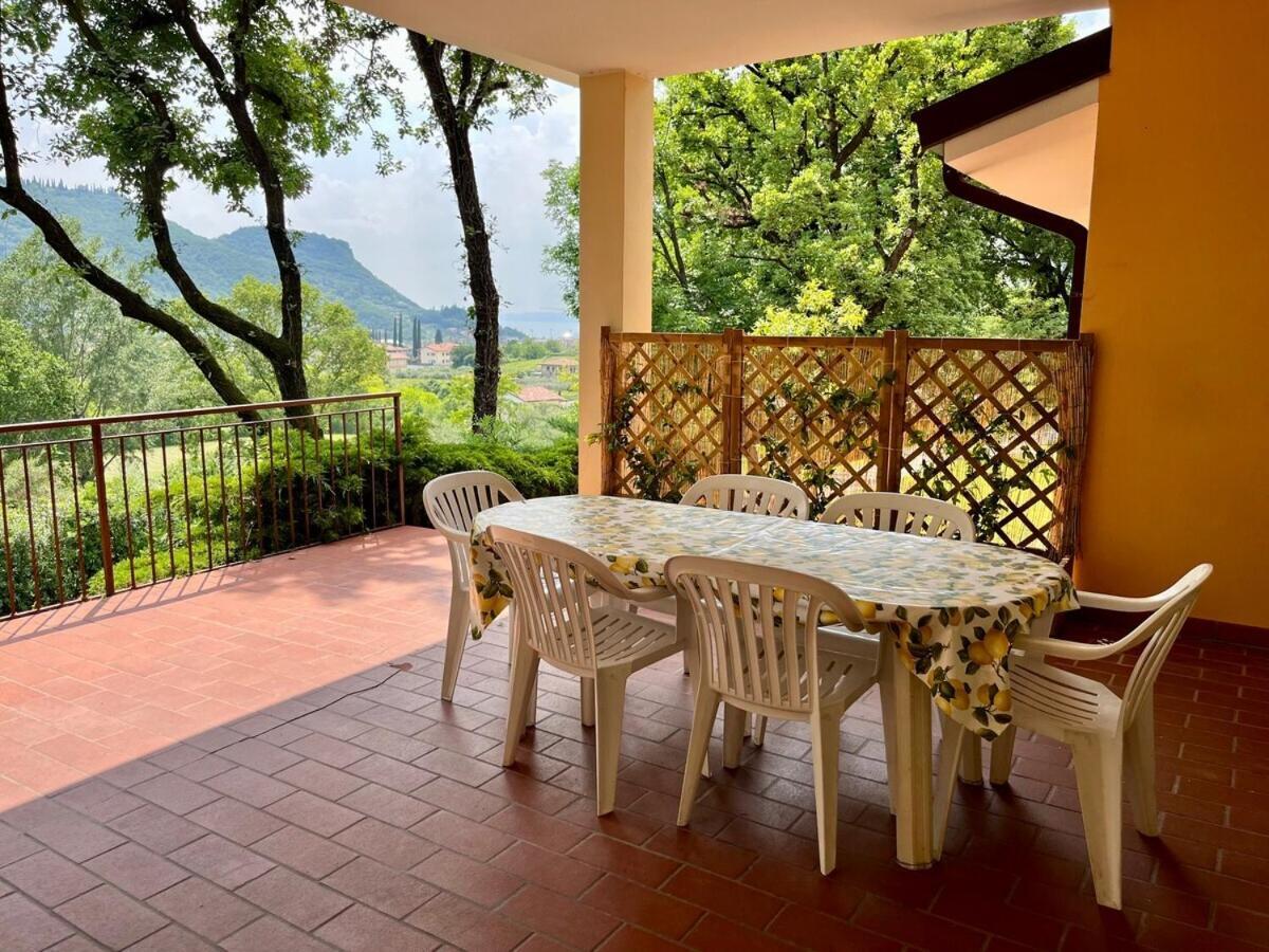 Residence Casa Adriana Costermano sul Garda Exterior foto