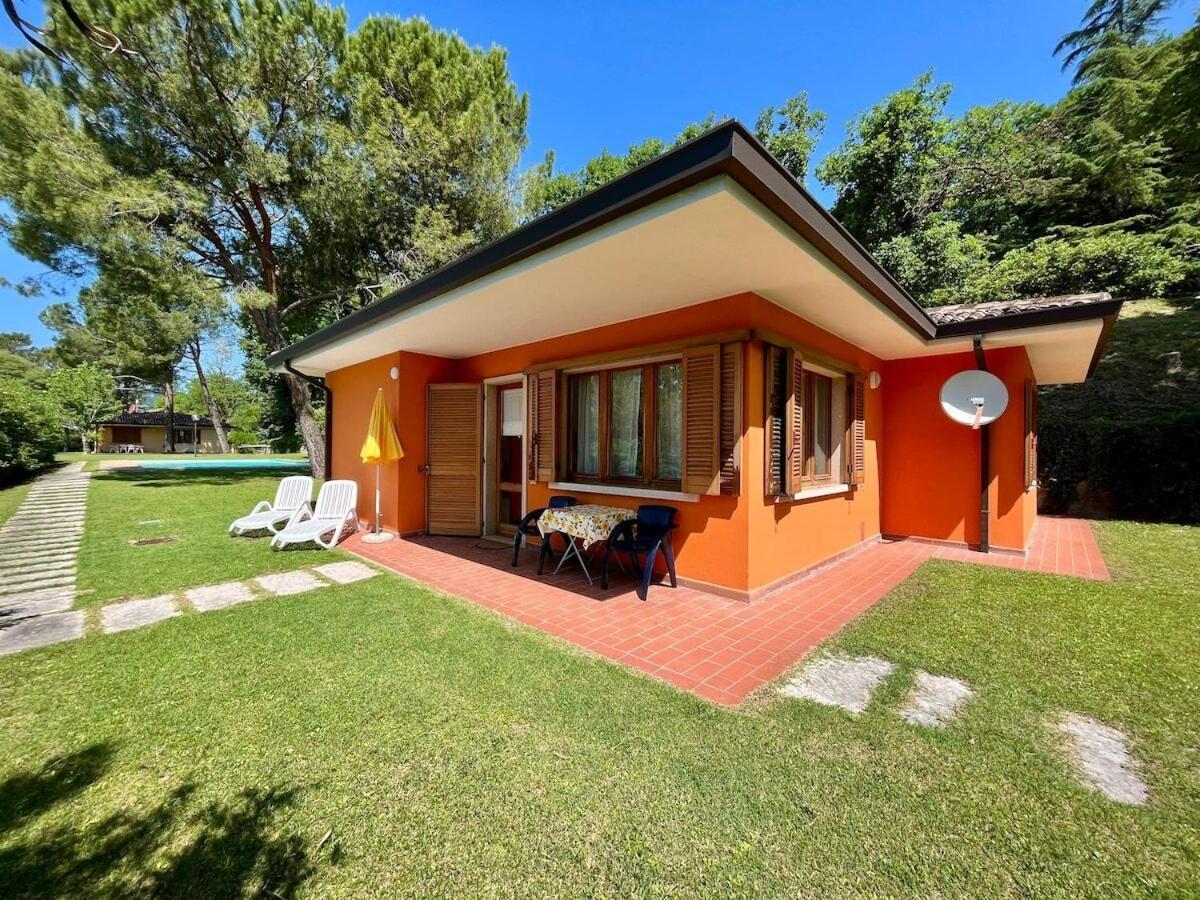 Residence Casa Adriana Costermano sul Garda Exterior foto